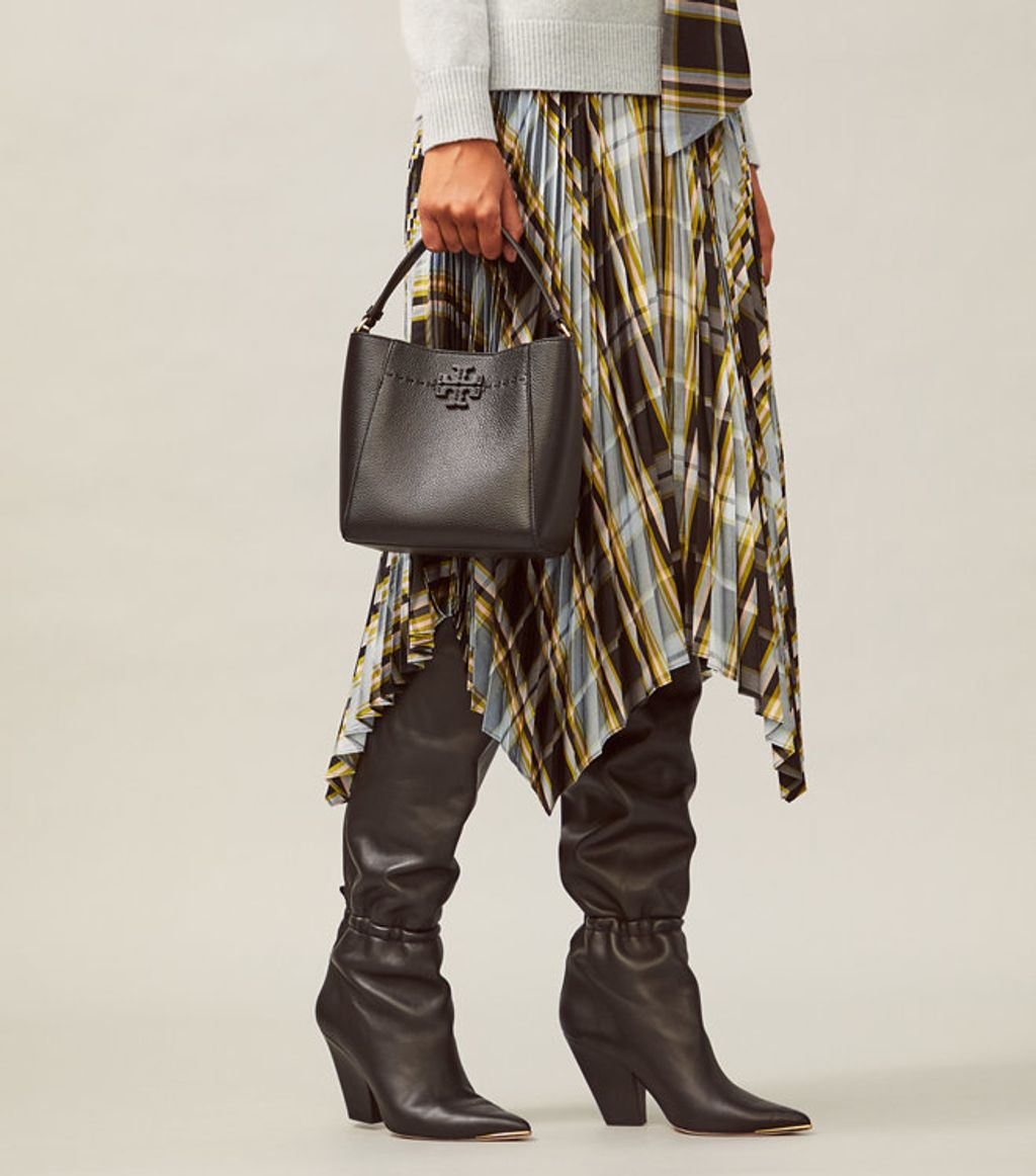 Tory Burch Mcgraw Small Bucket Bag – Luxe Paradise Tory Burch Mcgraw Small Bucket Bag – Luxe Paradise