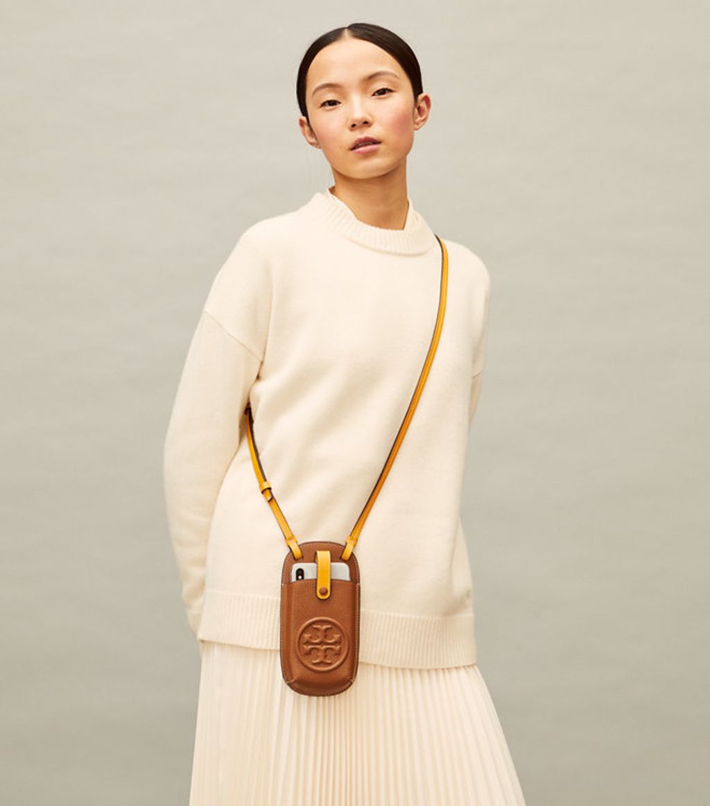 Tory Burch Perry Bombe Phone Crossbody – Luxe Paradise Tory Burch Perry Bombe Phone Crossbody – Luxe Paradise