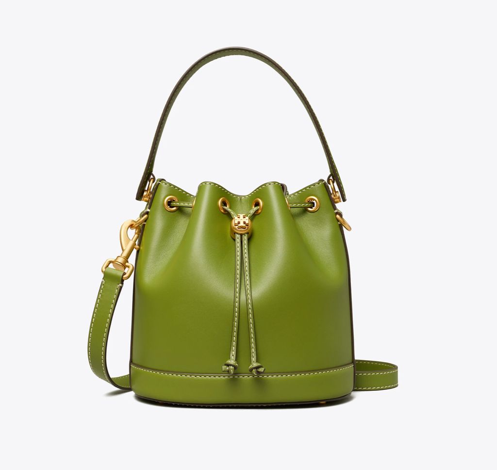Tory Burch T Monogram Leather Bucket Bag – Luxe Paradise