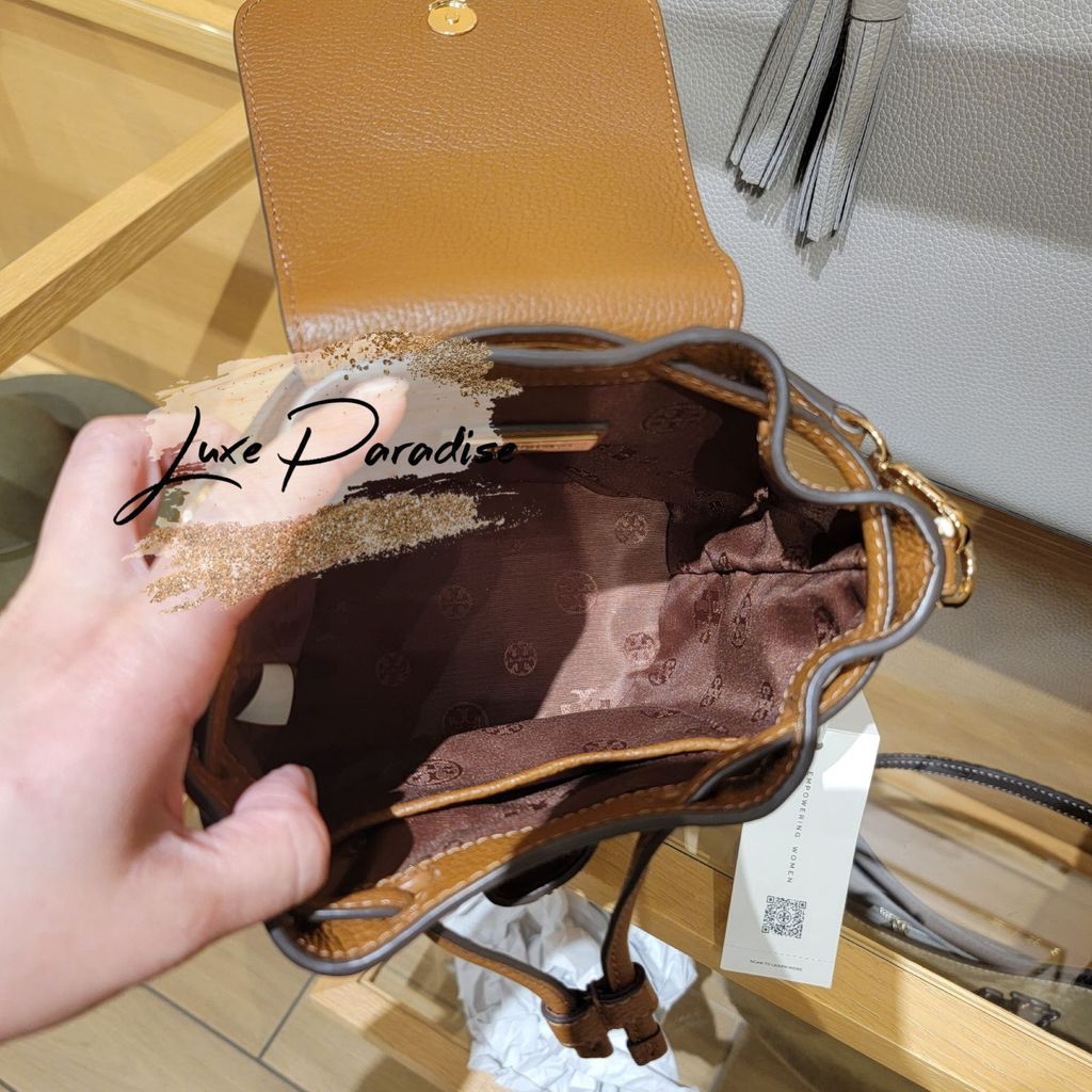 新着 半額セール TORY BURCH THEA MINI BUCKET BACKPACK バッグ・カバン