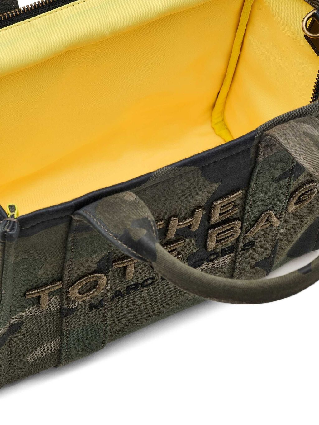 22509596_52725019_2048