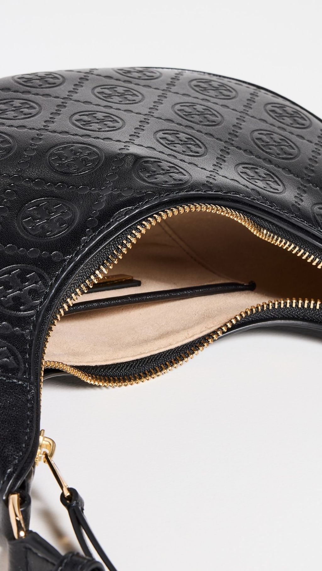 toryb505841071b_1723129387124_2-0._QL90_UX1128_