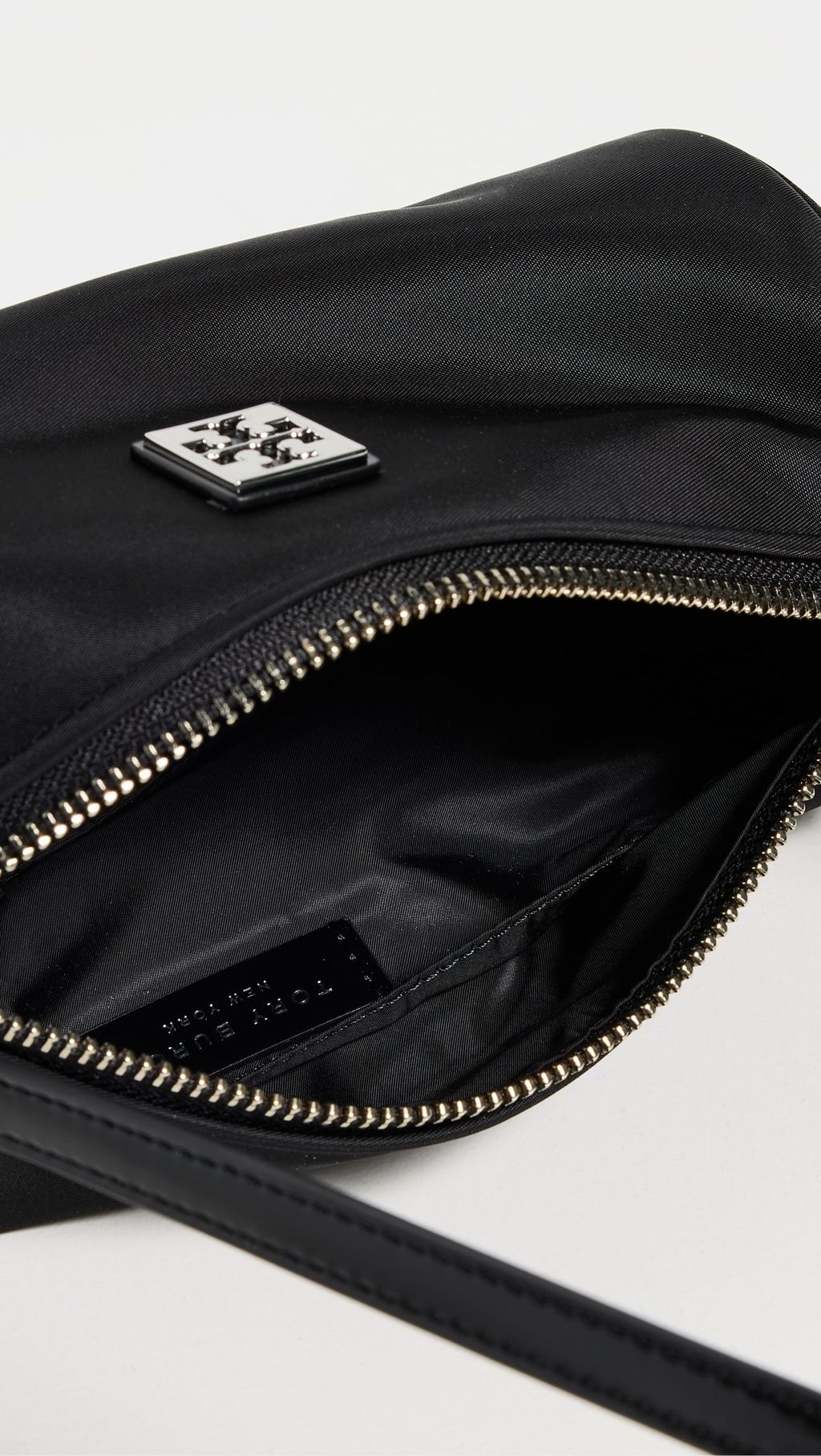 toryb511481071b_1745859226316_2-0._QL90_UX1128_