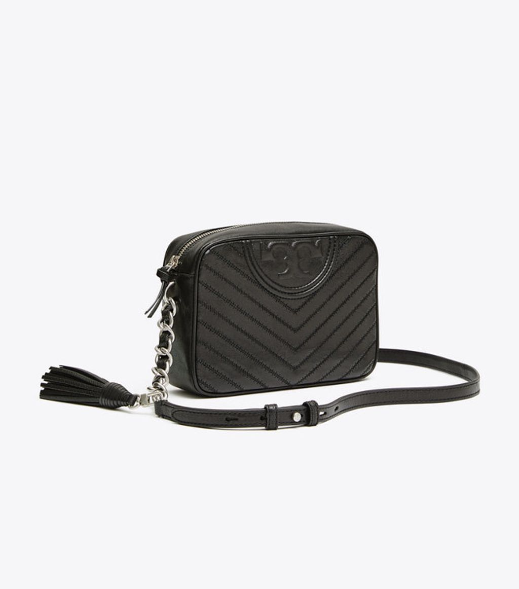 Tory Burch Fleming Distressed Chevron Camera Bag – Luxe Paradise