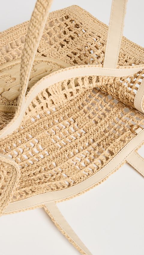 toryb5053211611_1711038052221_2-0._QL90_UX1128_