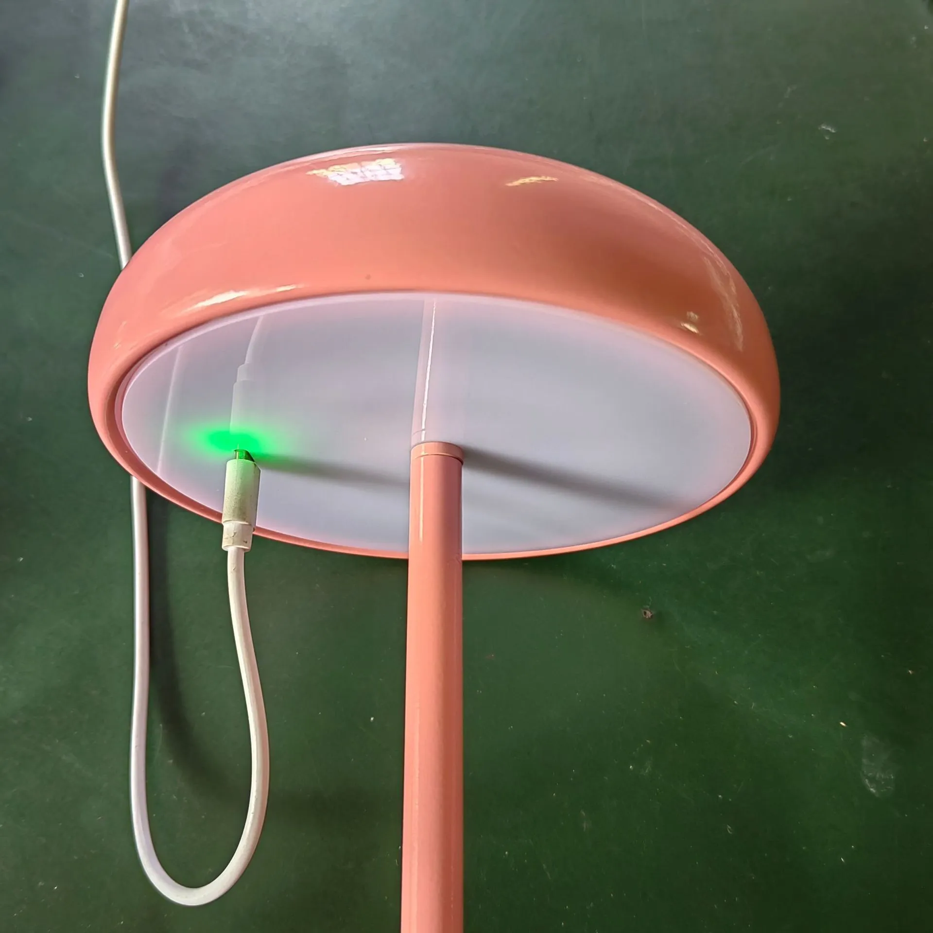 蘑菇小夜燈 多色USB充電檯燈 床頭/書桌皆適用 充電方式