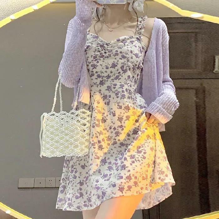 碎花吊带连衣裙+针织防晒开衫