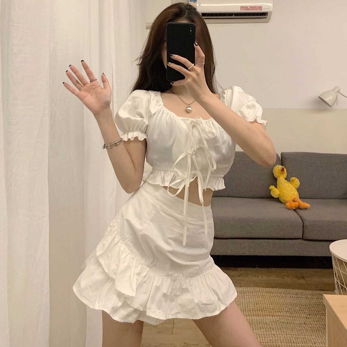 短款绑带露脐短款T恤+高腰荷叶边半身裙套装1