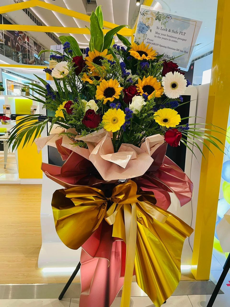 Launching Flower Stand