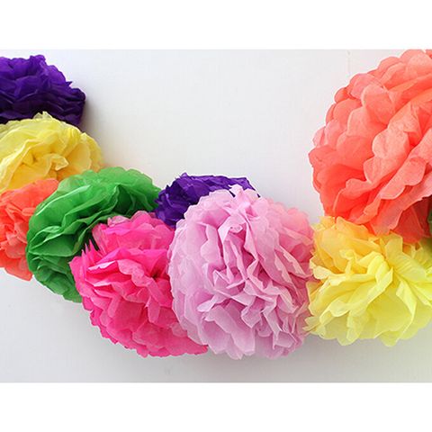 ideas_main_how-to-make-tissue-paper-pom-poms