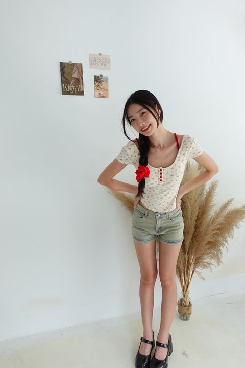 CC5BBE7B-8FCC-48B3-BD26-794DA5F300D4