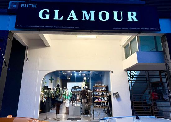  | GLAMOUR