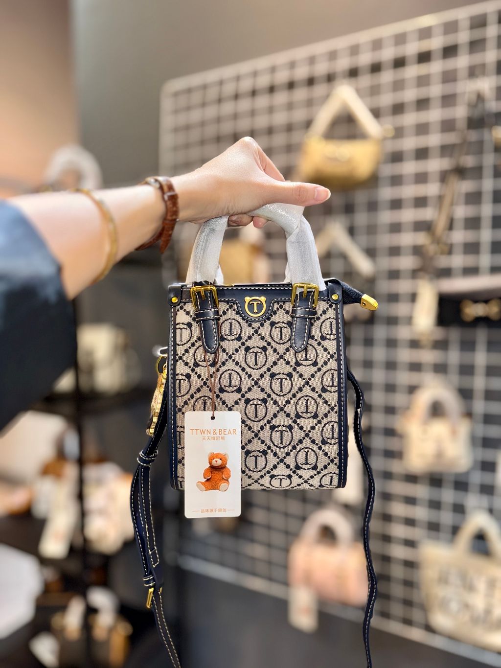 image_0DBD118A-F990-42CA-833B-3C2A333EEFFB_1756458745