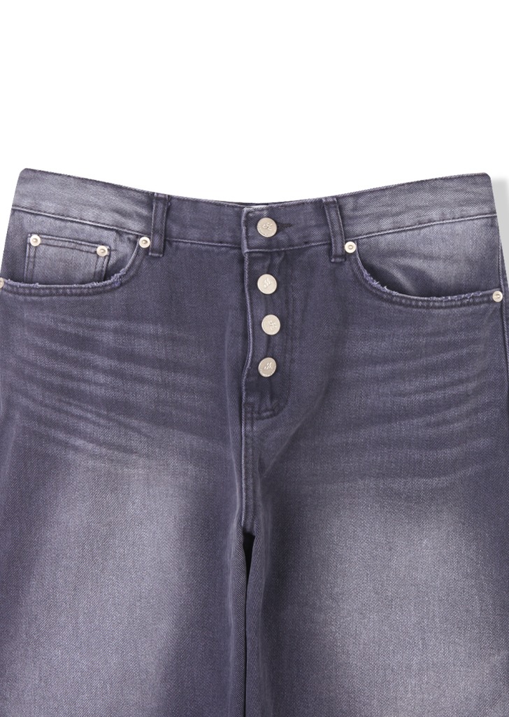 064516de8725cee139e2f7a5b9a66352