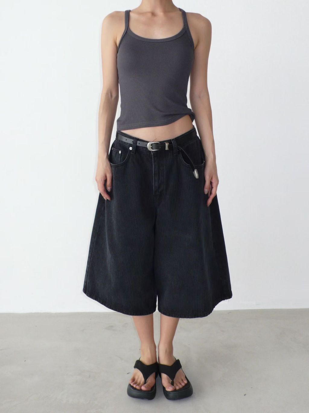 joice-korea-cerix-stripe-bermuda-shorts-black1