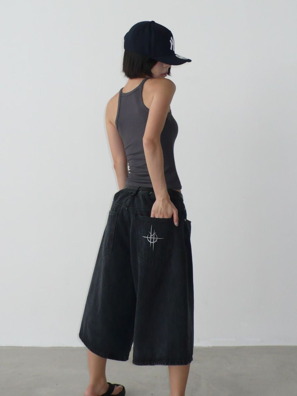 joice-korea-cerix-stripe-bermuda-shorts-black016