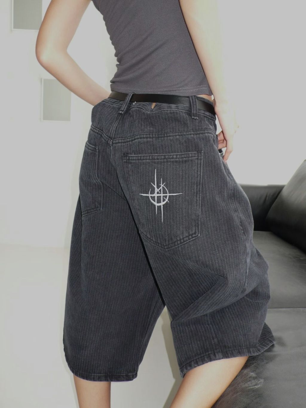 joice-korea-cerix-stripe-bermuda-shorts-black3