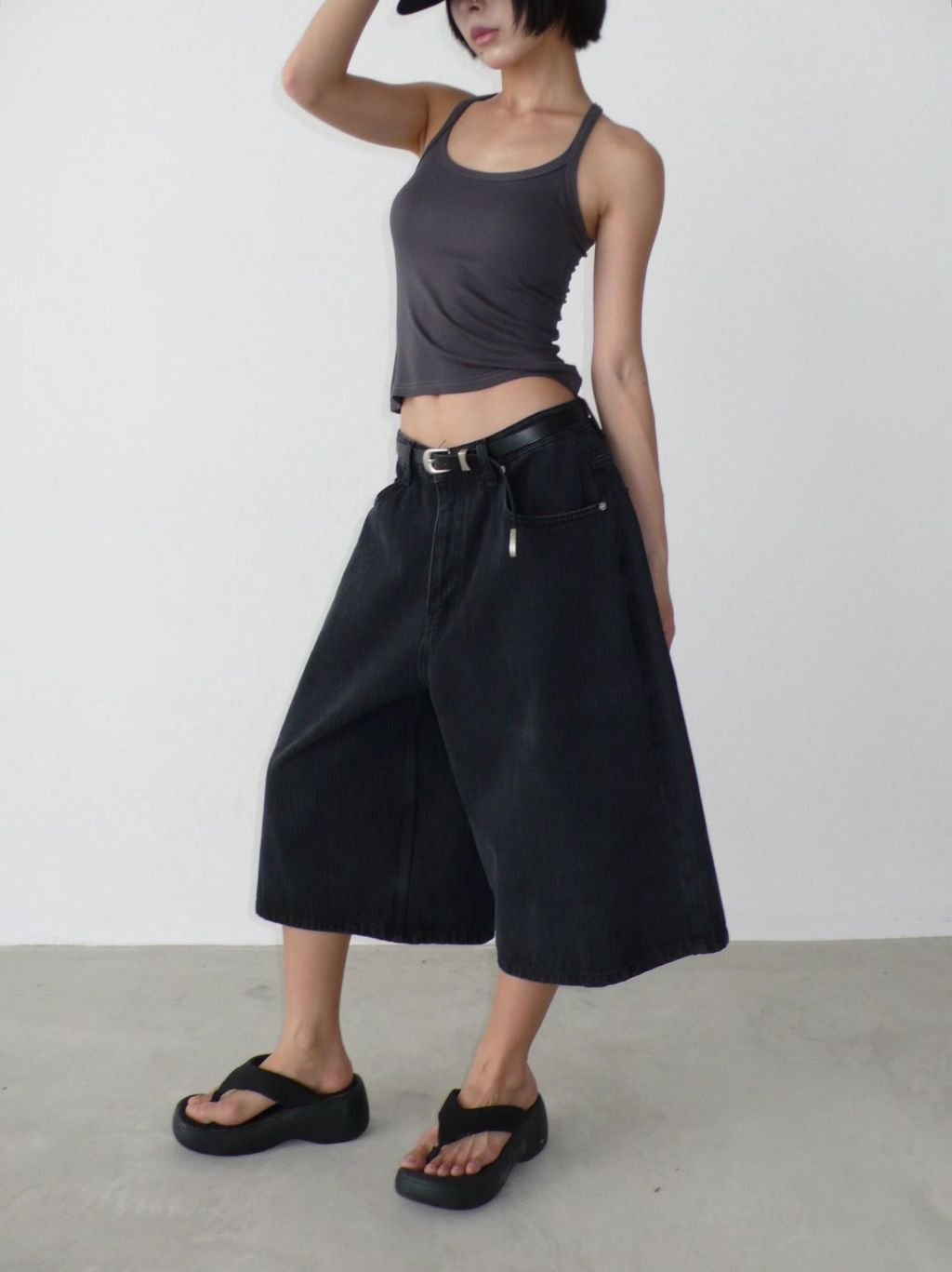 joice-korea-cerix-stripe-bermuda-shorts-black8