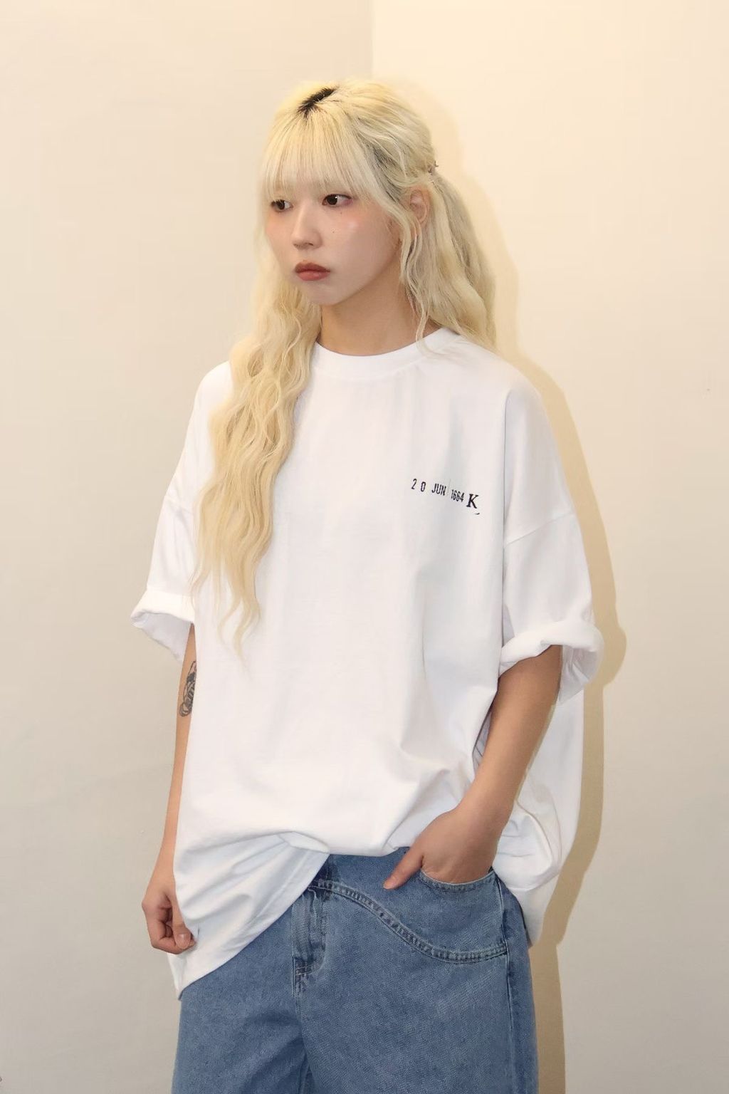 joice_korea_puff_print_graphic_tee_white_08