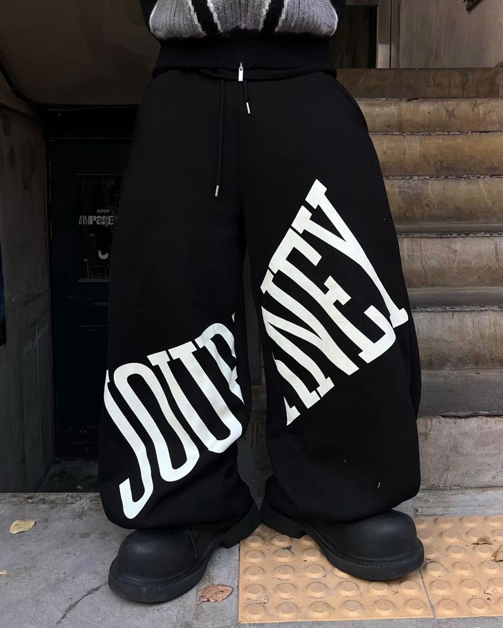 4e6e50cac53051a33682637a9fef4421