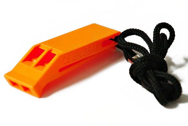 large_Gwizdek_Helikon_Emergency_Whistle-5552.jpg
