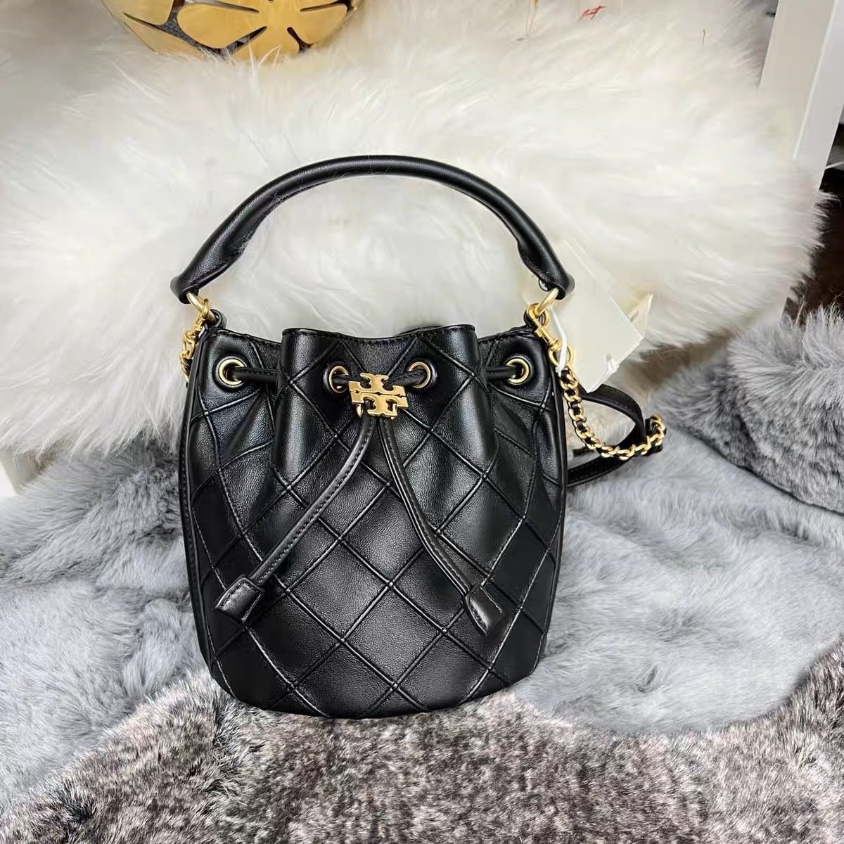 Tory Burch Fleming Soft Large Bucket Bag Black 