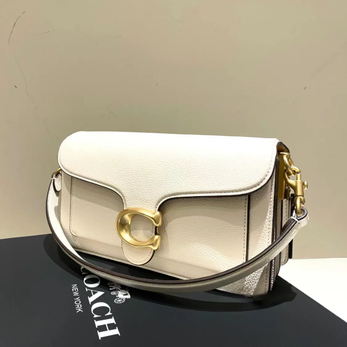 Coach tabby sales 26 white