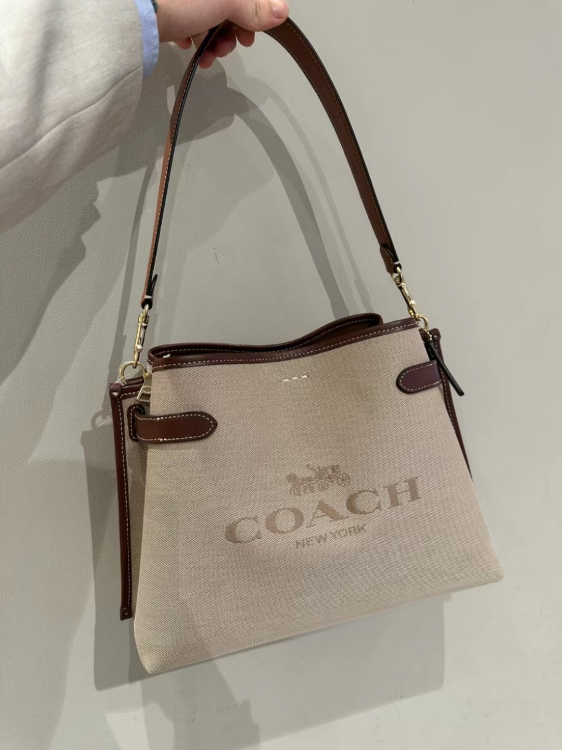 COACH Hanna Shoulder Bag in Black