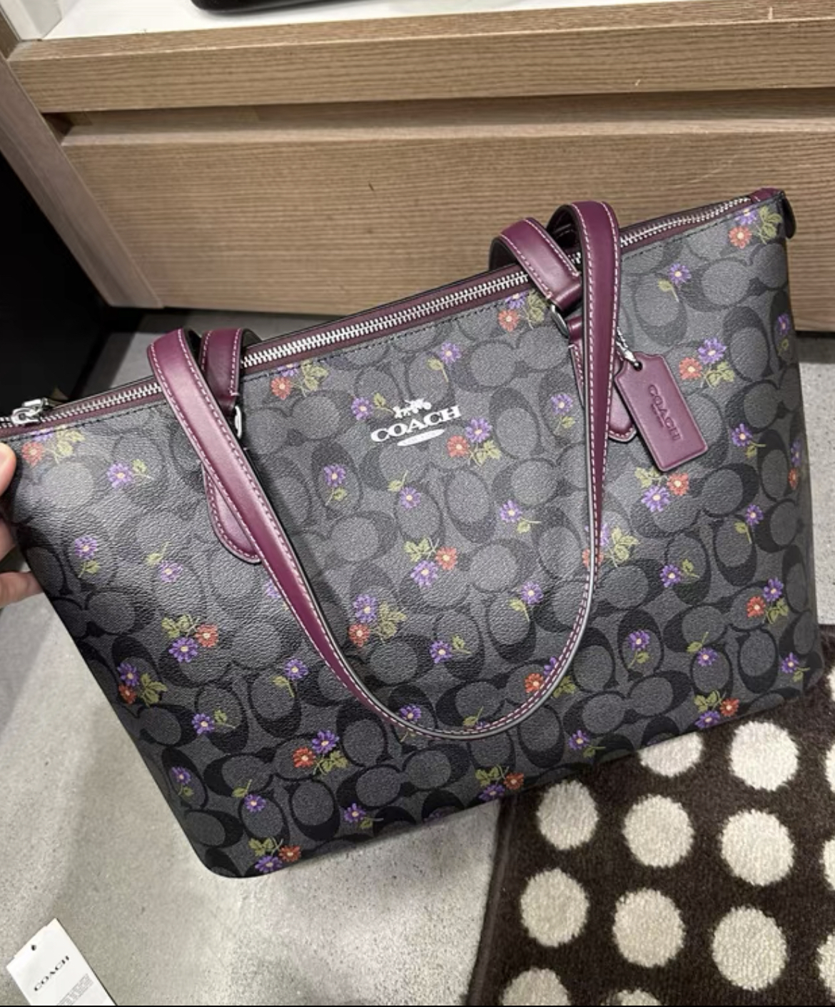 Coach Gallery Tote in Signature Canvas with Country Floral Print