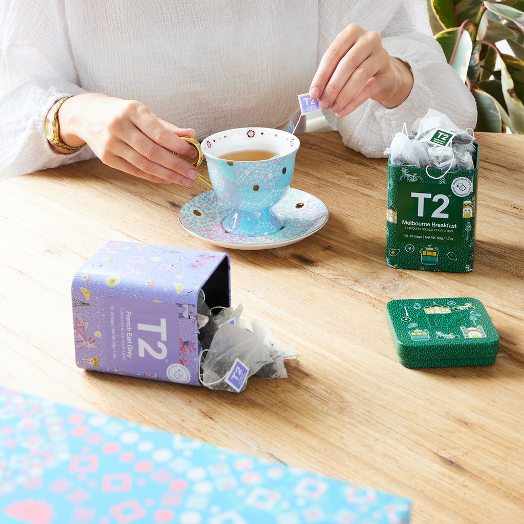 T145AK651_tea_time_travels_tmall_gift_pack_lifestyle_1