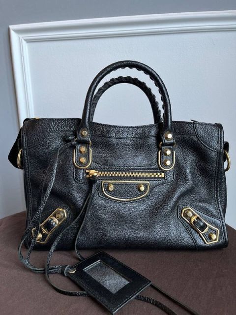 d31bec79-ca5a-4d3d-803a-ec410c2db0c2