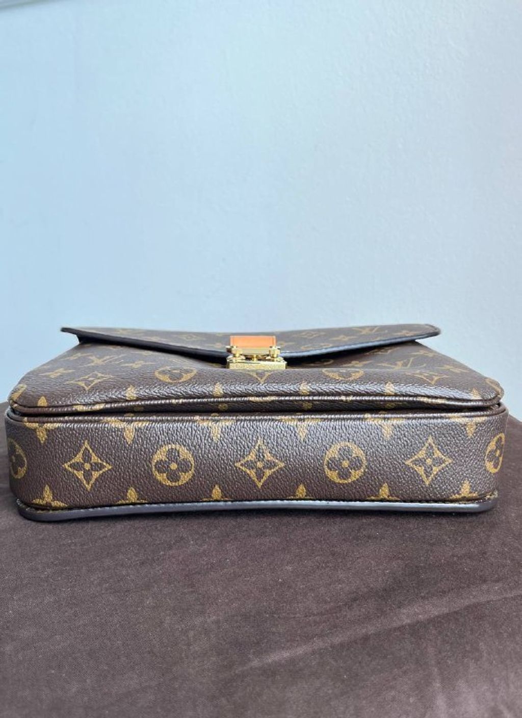 b457c7f9-2c15-4932-a7b5-fc89bb58e994