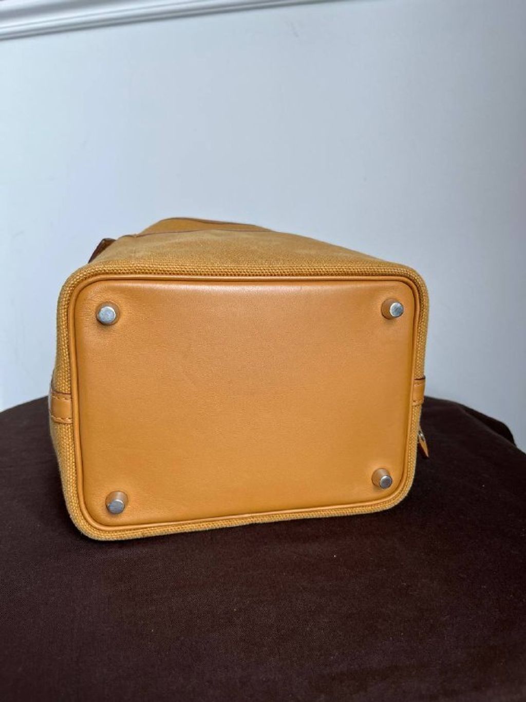 9f56dcd9-2717-483c-9fe2-c7a481edb82b