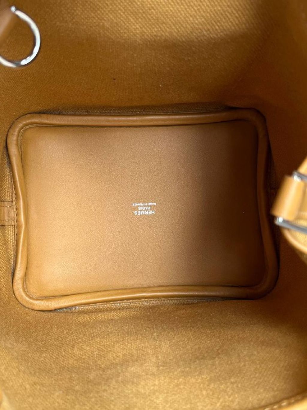 9c888555-3cf7-4e15-a5d0-4f06d46575f1