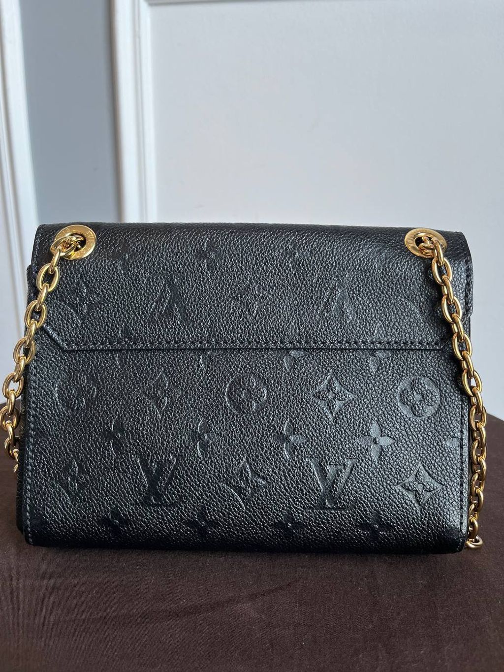 b737b893-9263-4c54-a678-90c38f8ad9c8