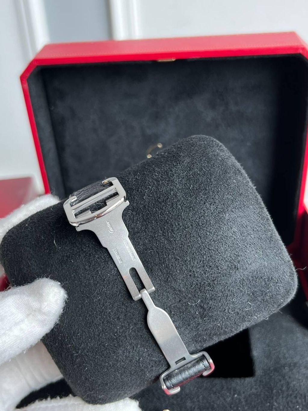 1e337220-5717-47f6-9c33-5724fbe9e27c