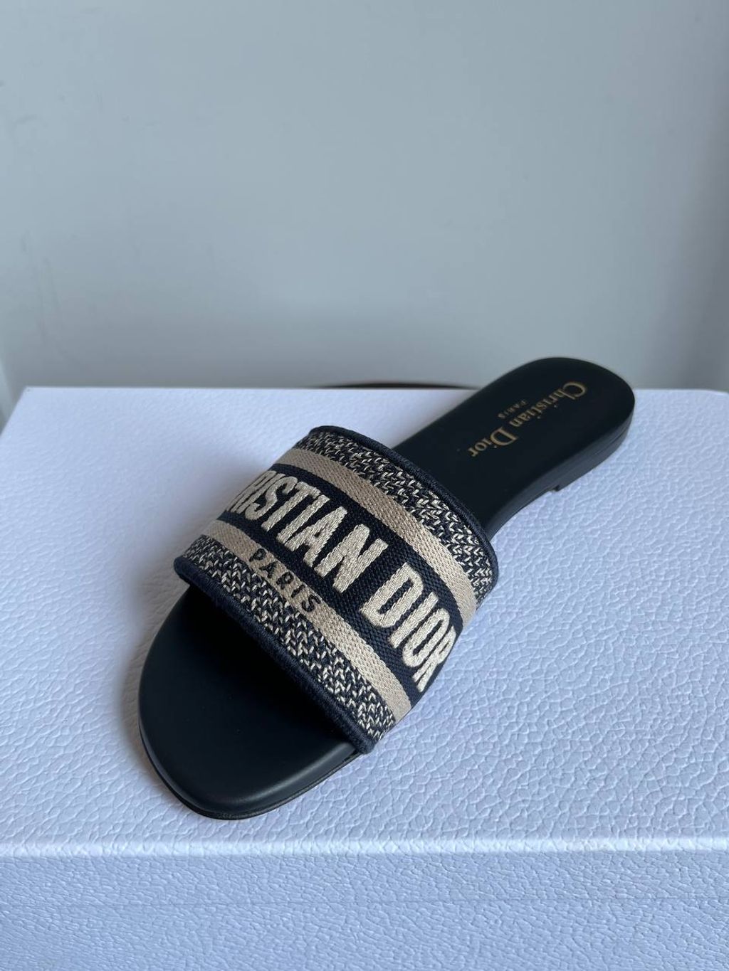 bebbaf38-ddf2-4d92-b584-1d3808c7a04b