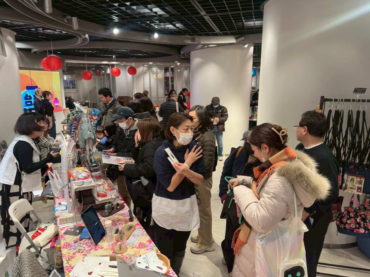 国境を越える癒やしの感覚：なぜ北投の生命力が東京を驚かせたのか？——大芳白粉廠の「文化翻訳」への挑戦