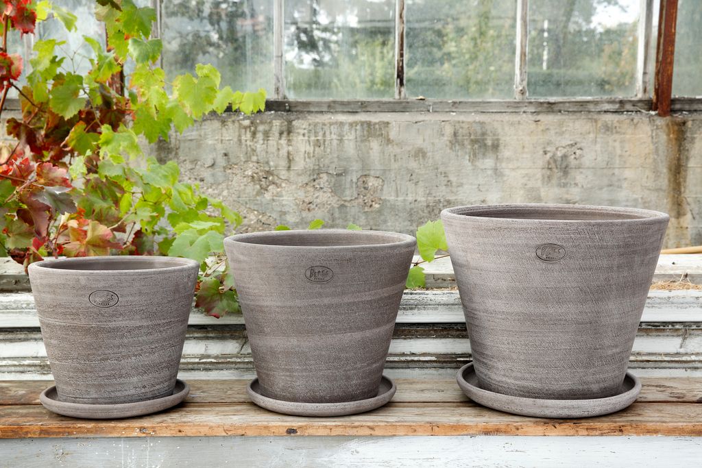 Bergs_Potter_Julie_Outdoor_Grey_2