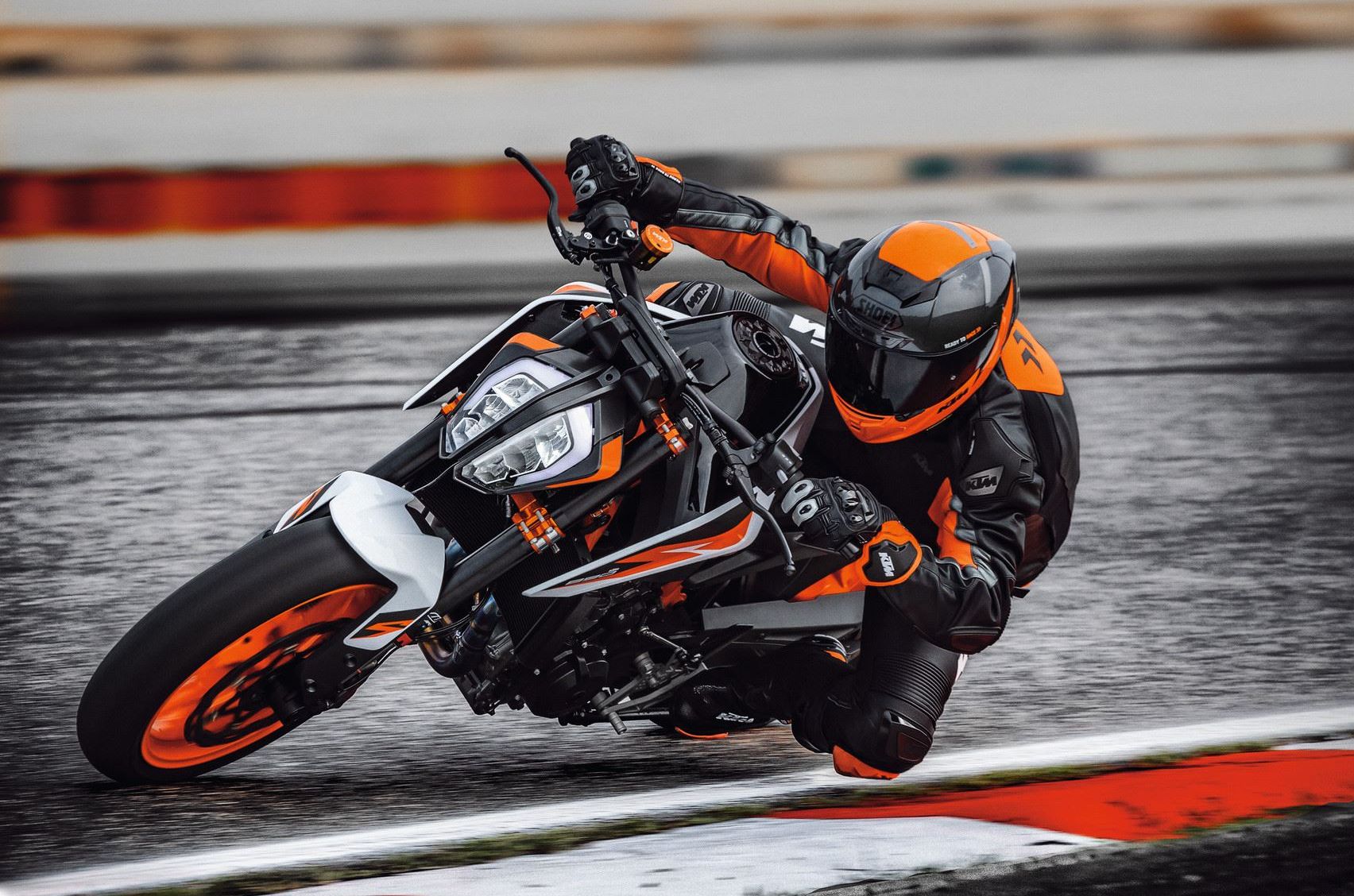 Under the skin of the 2020 KTM 890 Duke R: lighter, faster and much more expensive