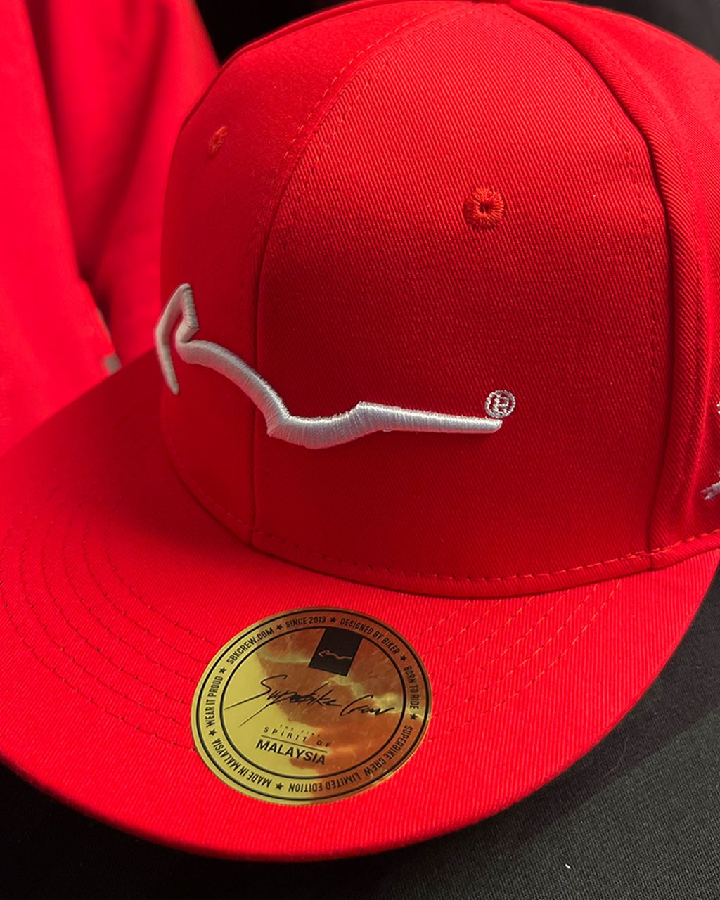 snapback_red_05