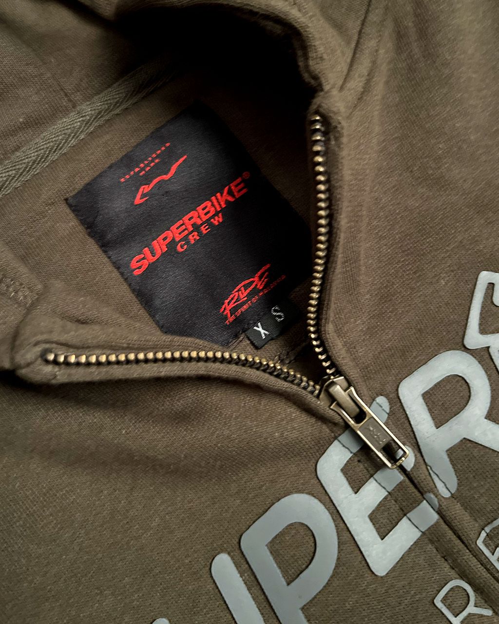 hoodiezip_superbike_greenarmy_front_03