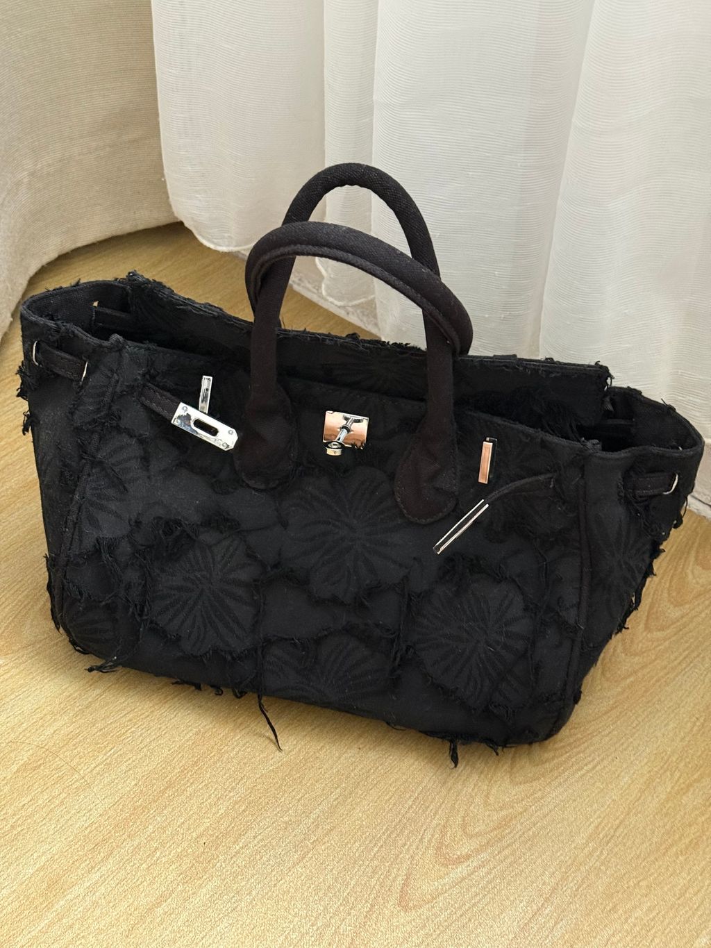 image_3F2216E2-E374-4E37-B81C-2A1CEE035A78_1765285703