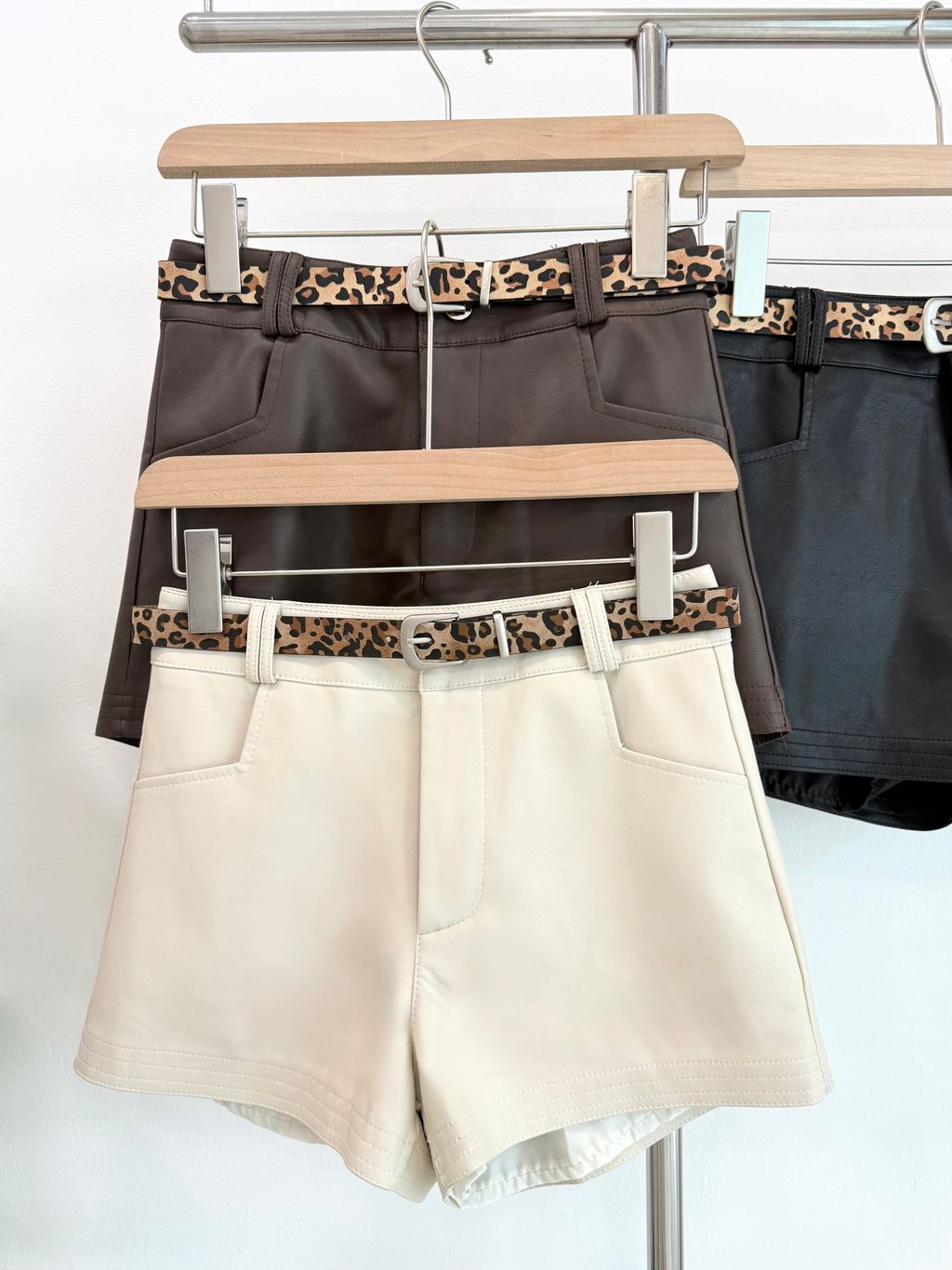 image_6BB5E57B-EB11-4EA5-BADA-571717A7B744_1764061737