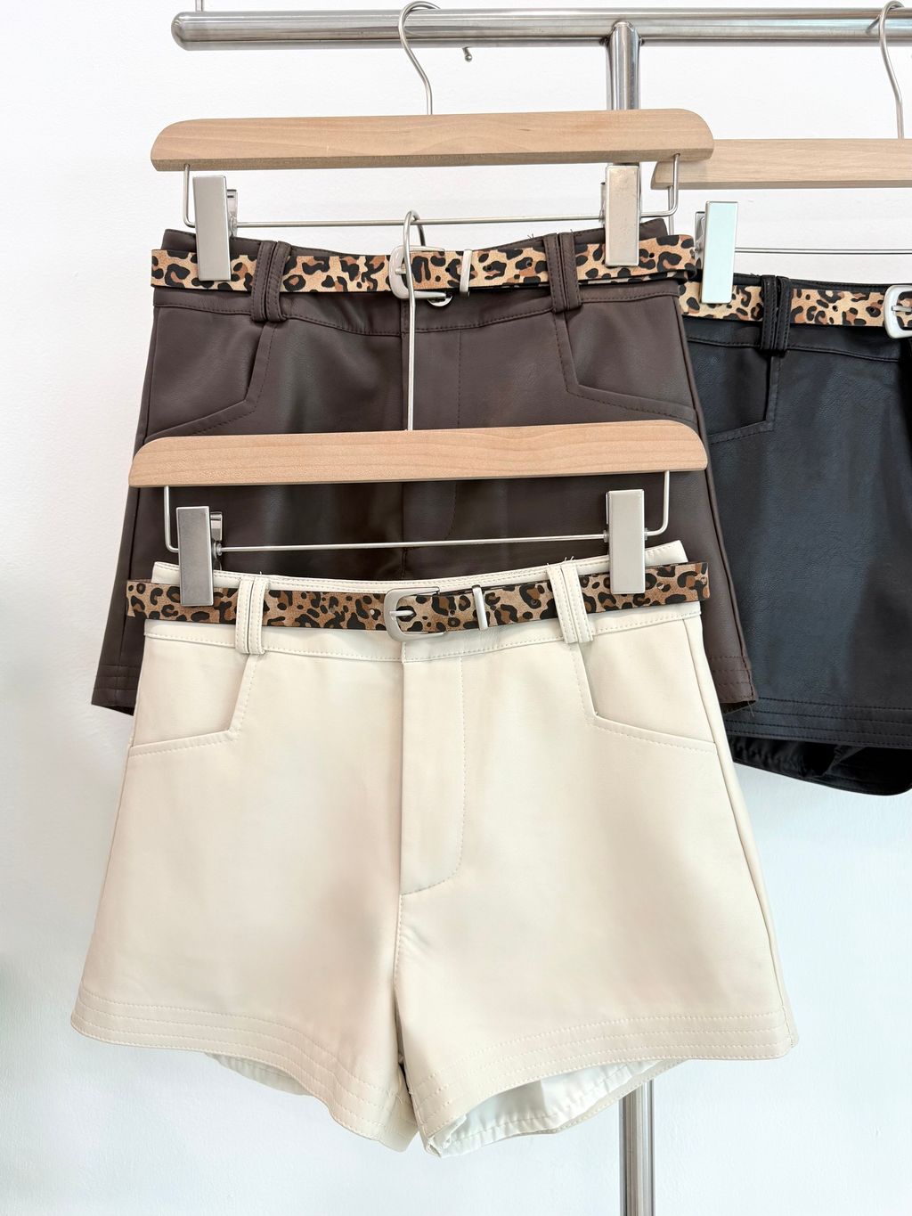 image_6BB5E57B-EB11-4EA5-BADA-571717A7B744_1764061737