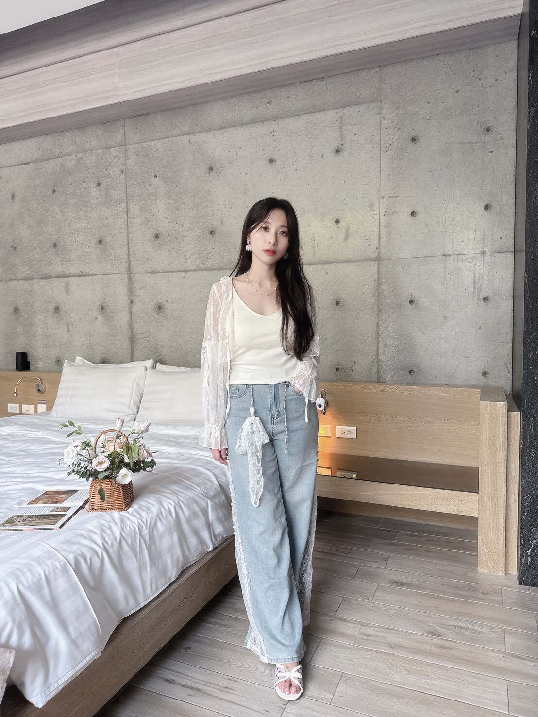 LINE_ALBUM_202679_260709_233