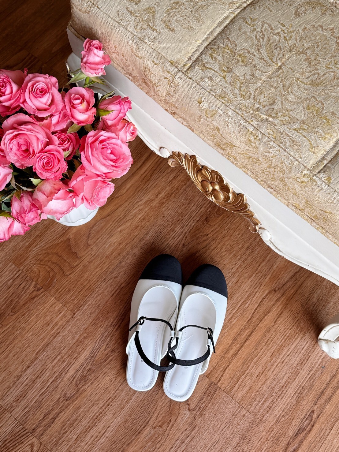 LINE_ALBUM_202633_260303_105