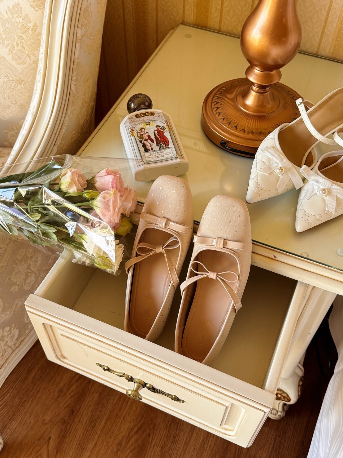 LINE_ALBUM_202633_260303_120