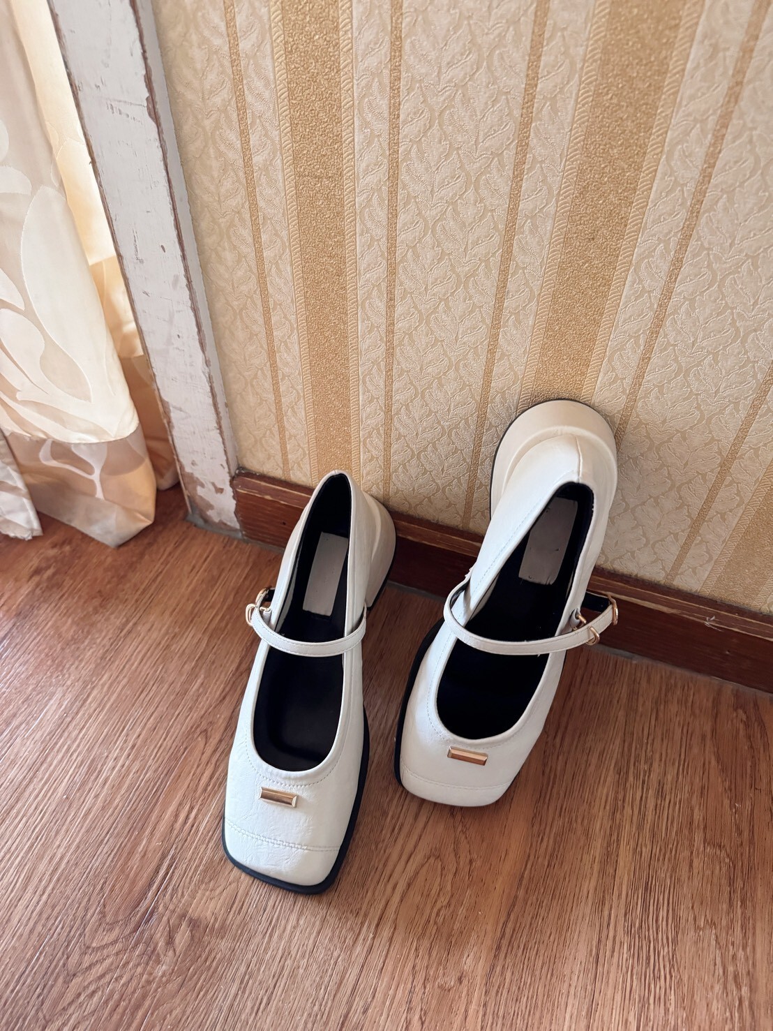 LINE_ALBUM_202633_260303_106