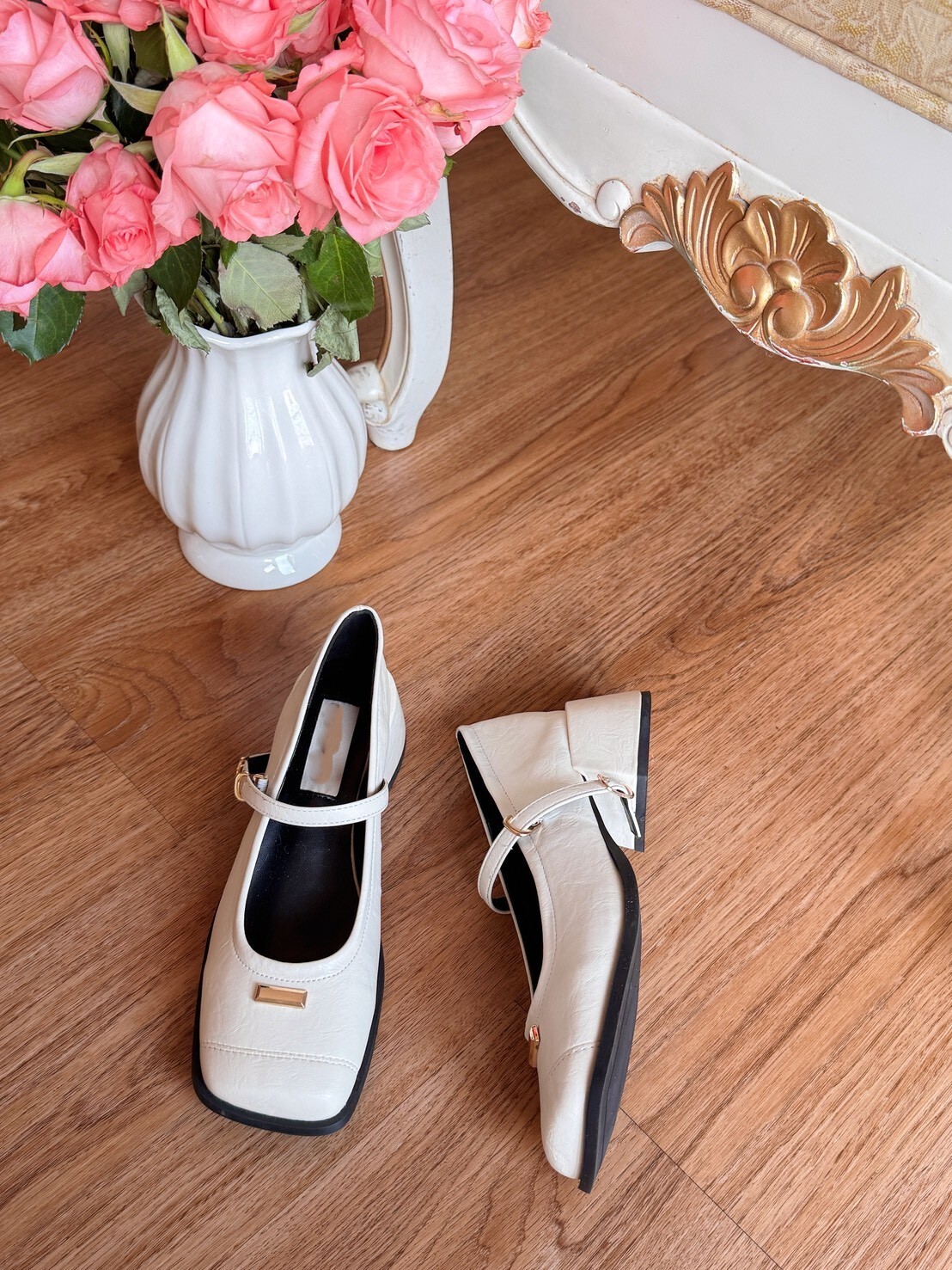 LINE_ALBUM_202633_260303_102